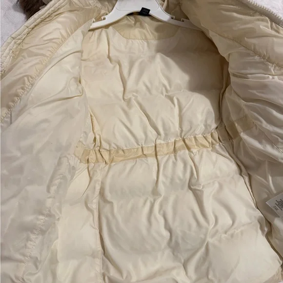 Polo by Ralph Lauren Cream Puffer Coat with Faux Fur Trim - Picture 7 of 8